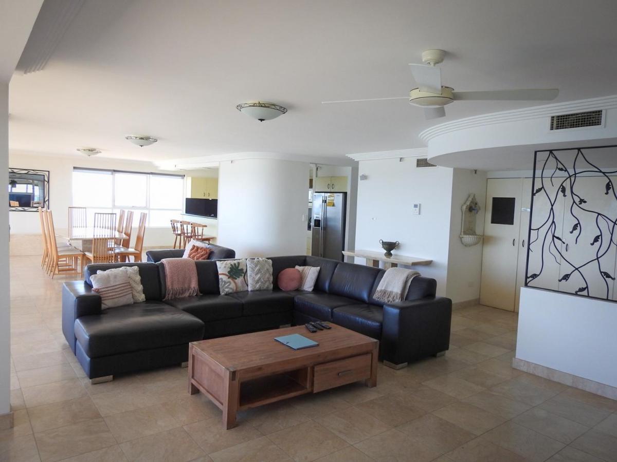Zenith Ocean Front Apartments Gold Coast Kültér fotó