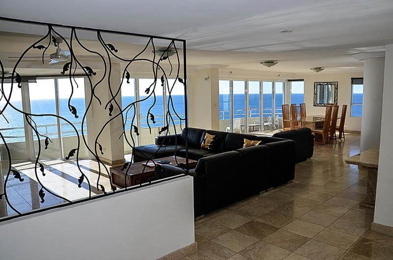 Zenith Ocean Front Apartments Gold Coast Kültér fotó